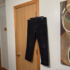 Uniqlo Size 8 Solid Black Skinny Leg Low-Rise Tapered Leg Ultra Stretch Jeans